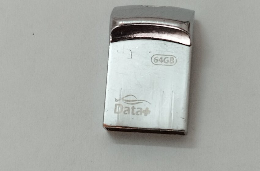  تعمیر فلش DATA+ 64GB با کنترلر SMI3271AD